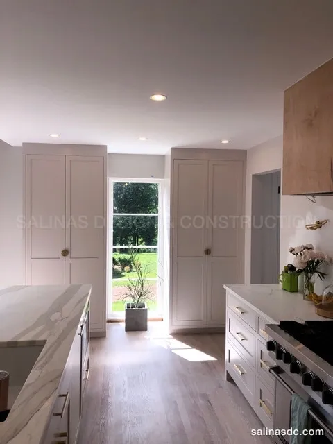 Custom cabinetry built and installed by Salinas Design and Construction in Darien, Connecticut. Darien kitchen, photo 5 of 9.